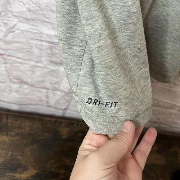 Rare Vintage Nike Dri-Fit LeBron Lion Gray Lightweight T-Shirt Men’s Size M - Picture 3 of 6